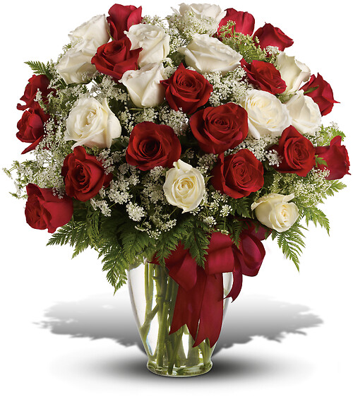 Love&#039;s Divine - 20 Premium Long Stemmed Roses
